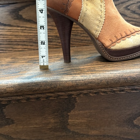 Vintage Vince Camuto Mid Calf Suede Patch Boots - Picture 15 of 16